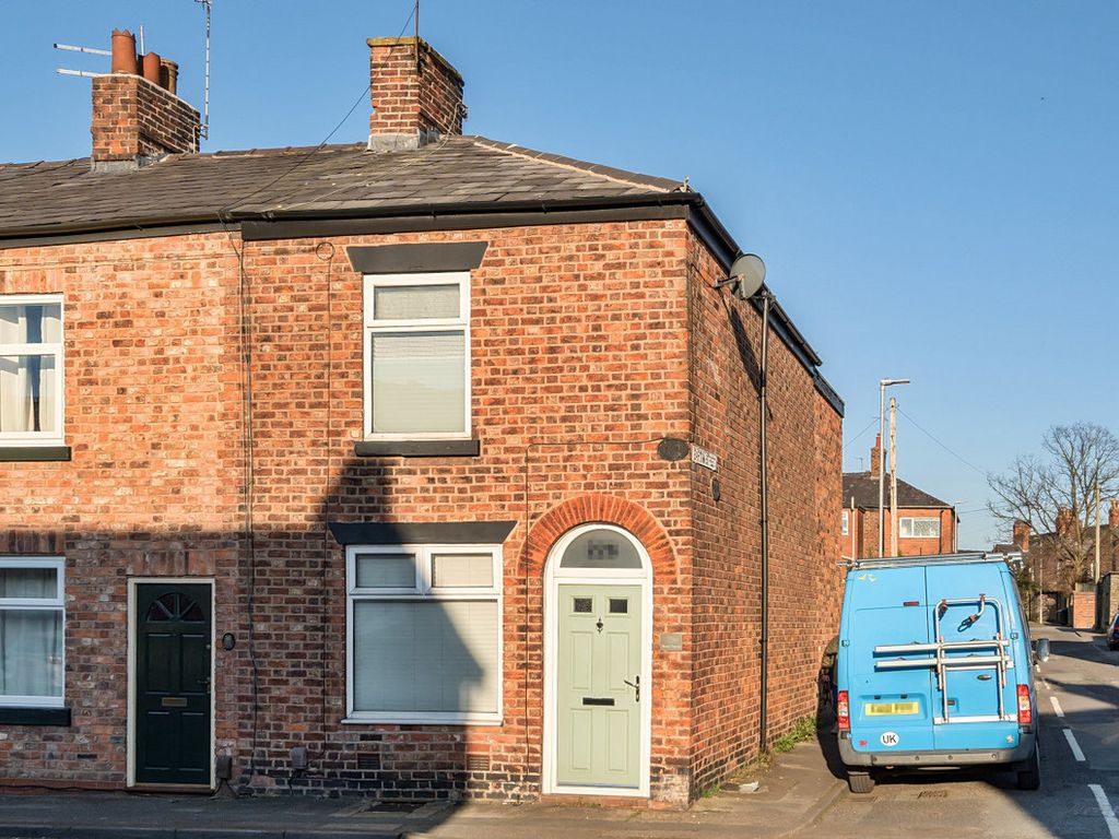 2 bed end terrace house for sale in Bond Street, Macclesfield SK11, £189,950