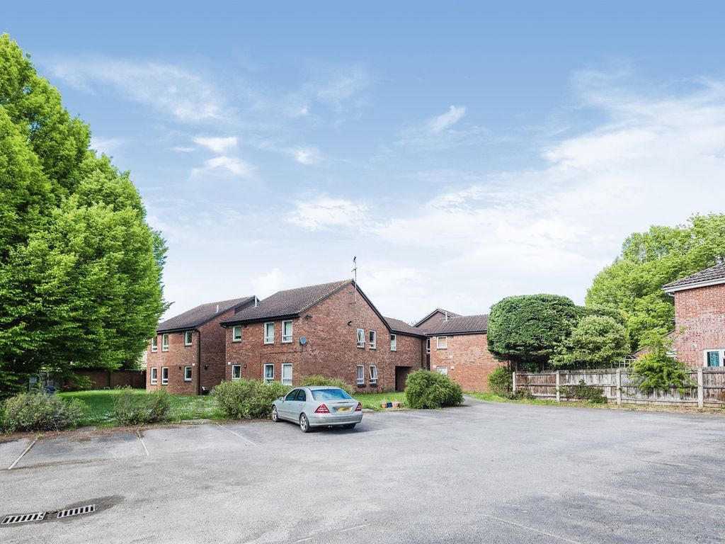 1 bed flat for sale in Lindsay Drive, Abingdon OX14, £160,000