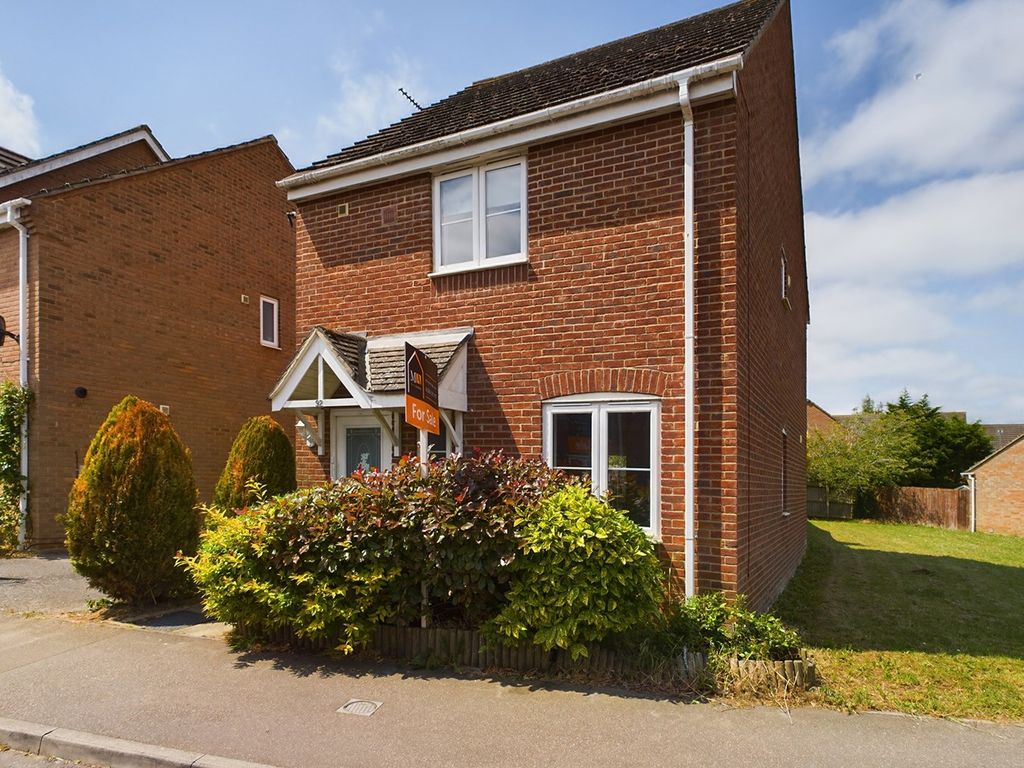 3 bed detached house for sale in Rosemary Way, Downham Market PE38, £255,000