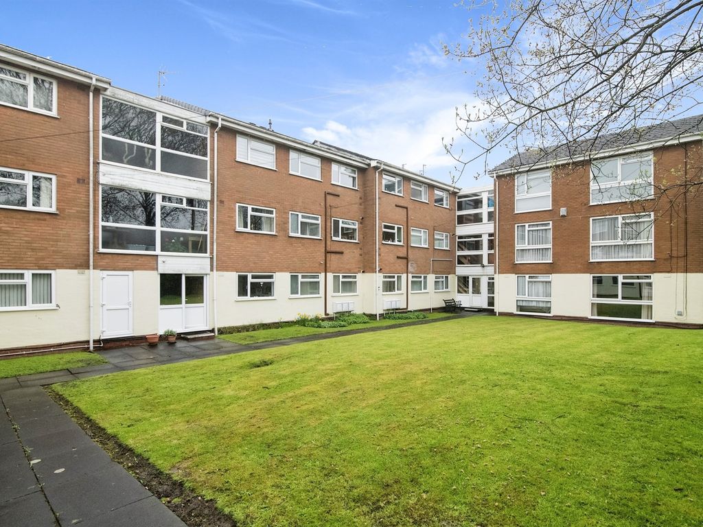 2 bed flat for sale in Narrow Lane, Witton Bank, Halesowen B62, £145,000