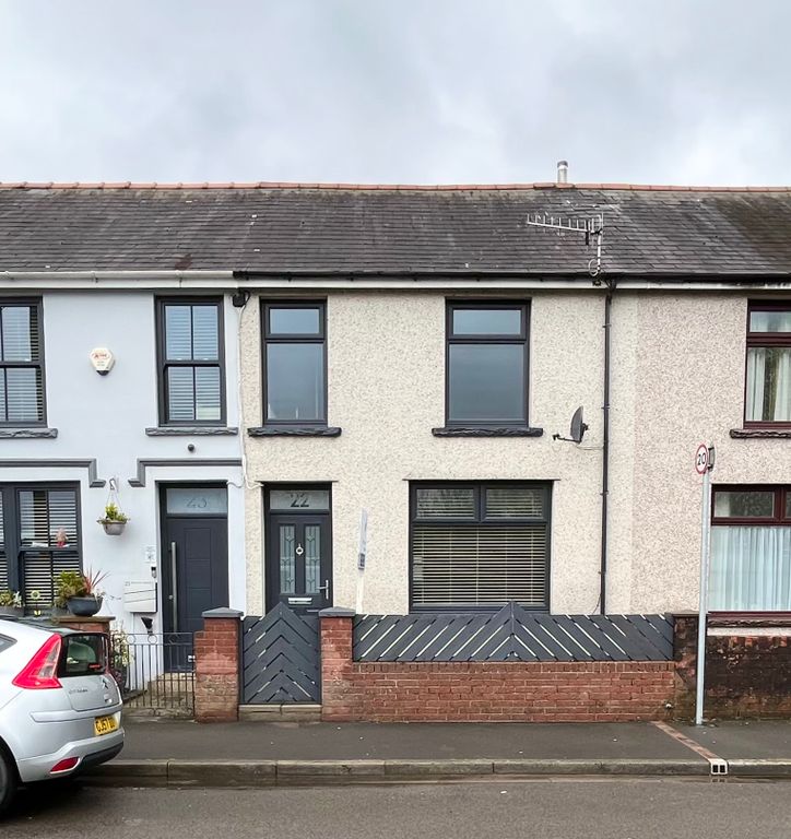 3 bed terraced house for sale in Broncynon Terrace, Aberdare, Mid Glamorgan CF44, £180,000