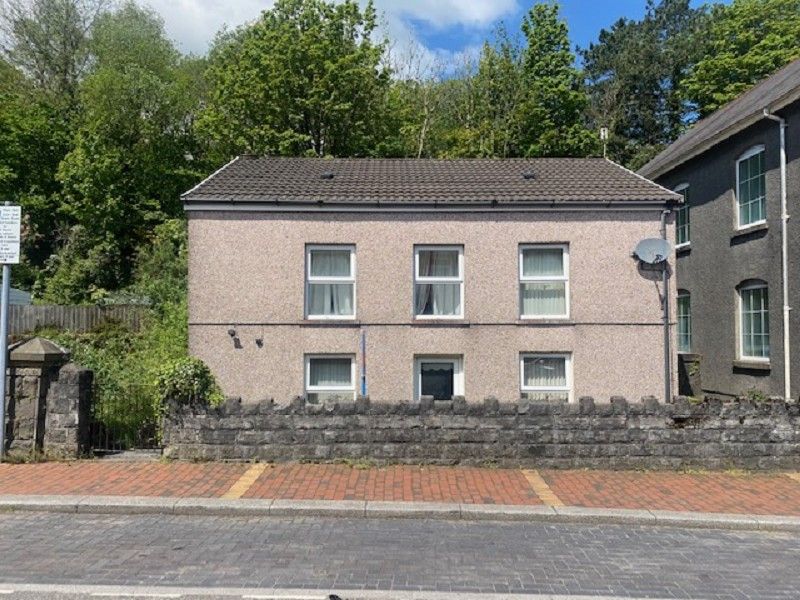 3 bed detached house for sale in Gurnos Road, Ystalyfera, Swansea. SA9, £145,000