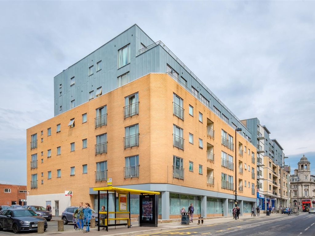 1 bed flat for sale in Tommy Lee