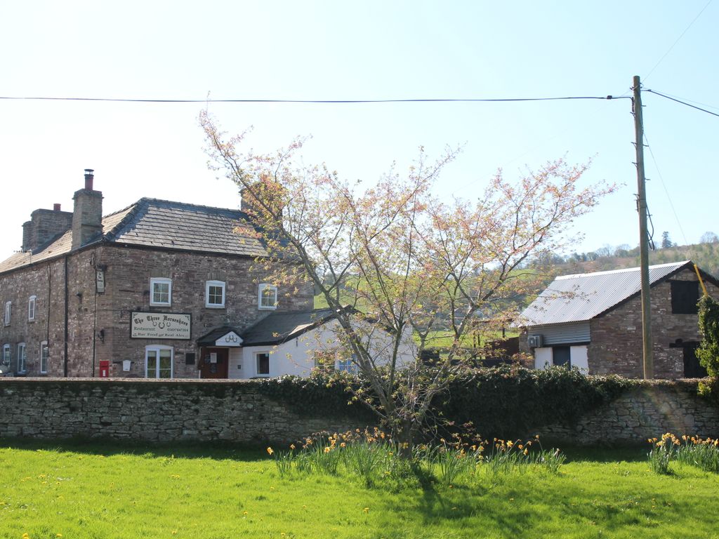 Pub/bar for sale in Velindre, Brecon LD3, £265,000