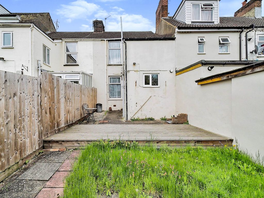 2 bed terraced house for sale in Wilton Road, Salisbury SP2, £230,000