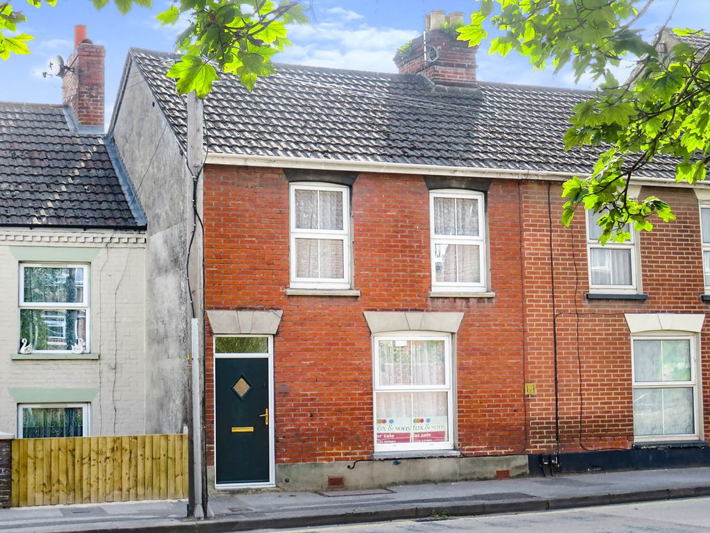 2 bed terraced house for sale in Wilton Road, Salisbury SP2, £230,000