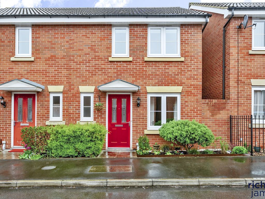 3 bed semi-detached house for sale in Walkinshaw Road, Moredon, Swindon SN2, £260,000