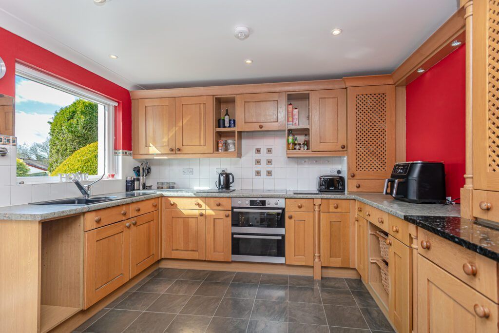 3 bed detached bungalow for sale in Highland Crescent, Crieff PH7, £245,000