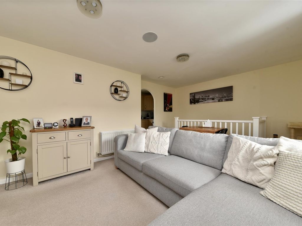 2 bed end terrace house for sale in Merrick Close, Stevenage SG1, £270,000