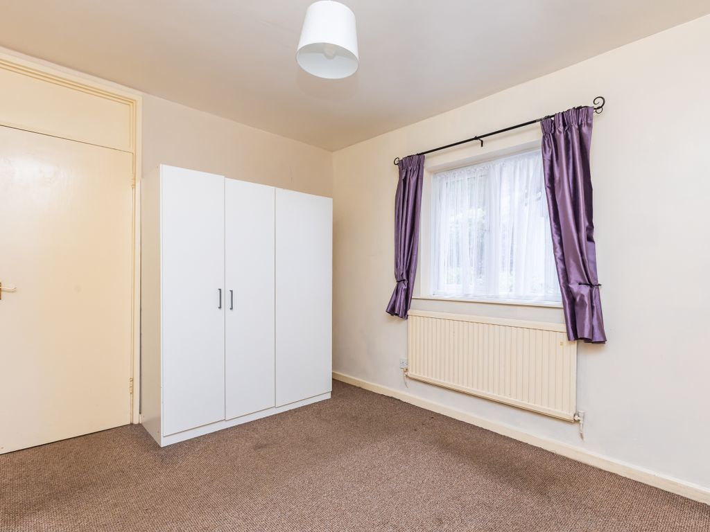 2 bed flat for sale in Badgers Walk, Brislington, Bristol BS4, £199,950
