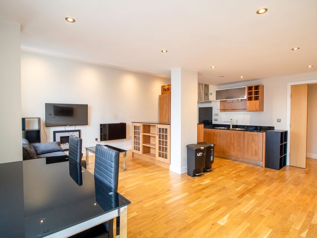 2 bed flat for sale in Chadwick Street, Hunslet, Leeds LS10, £250,000