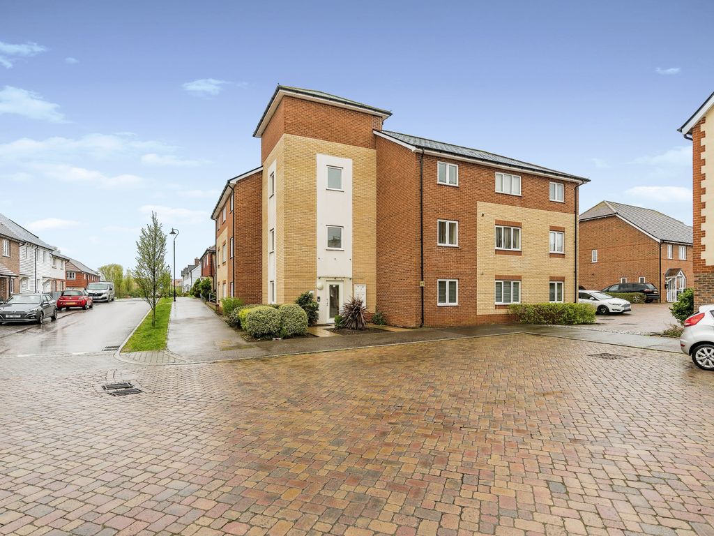 2 bed flat for sale in Holly Blue Drive, Iwade, Sittingbourne, Kent ME9, £200,000