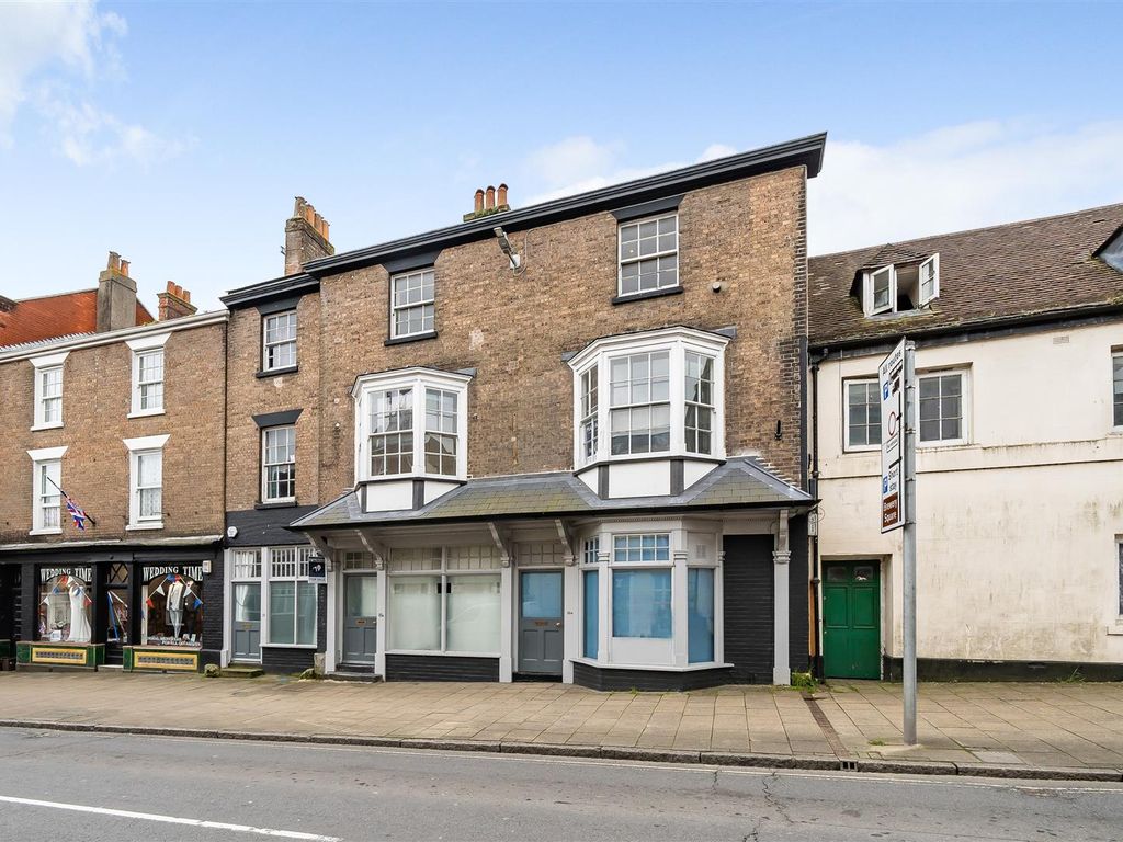 2 bed flat for sale in High East Street, Dorchester DT1, £139,000