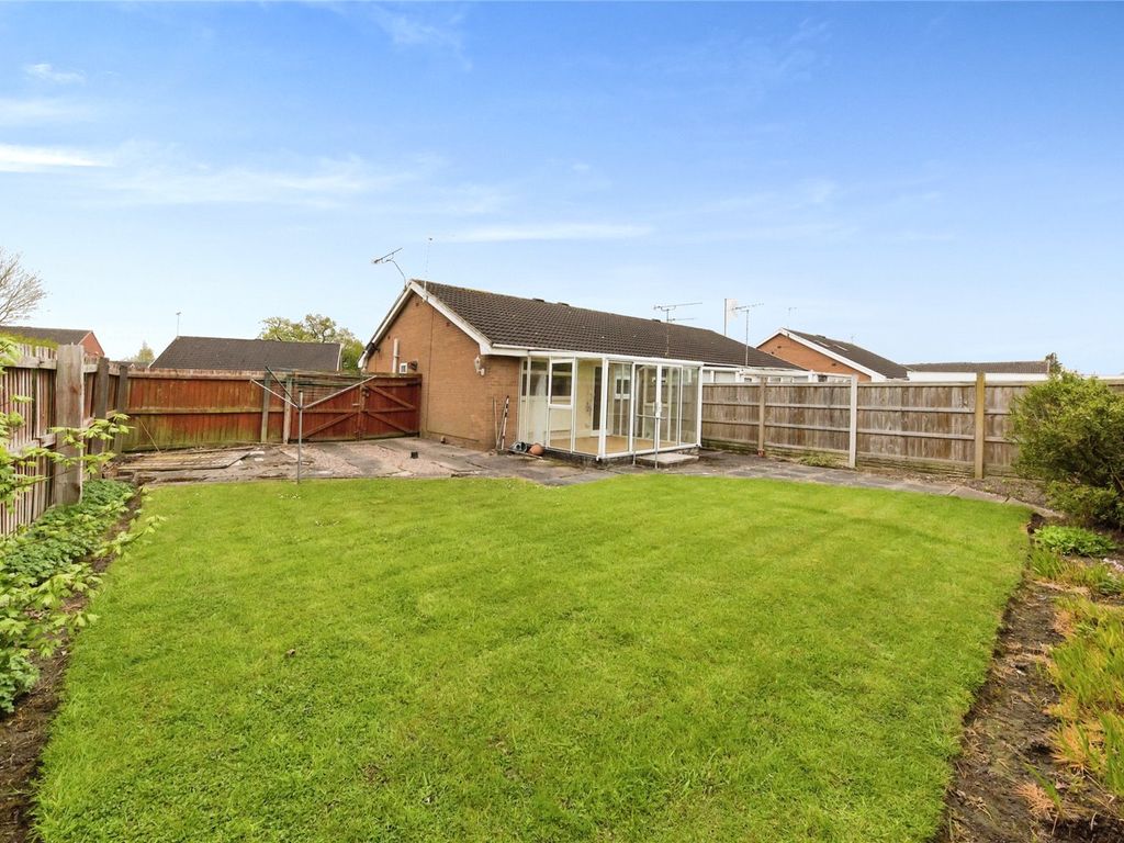 1 bed bungalow for sale in Somerley Close, Crewe, Cheshire CW1, £140,000