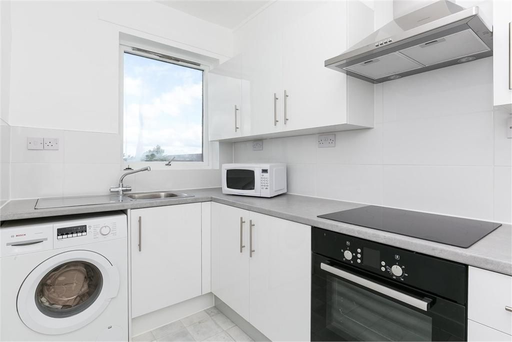 3 bed flat for sale in West Pilton View, Edinburgh EH4, £135,000