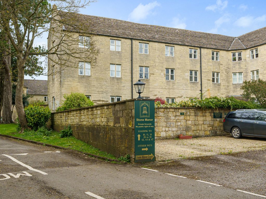 2 bed flat for sale in Bisley Road, Stroud, Gloucestershire GL5, £195,000