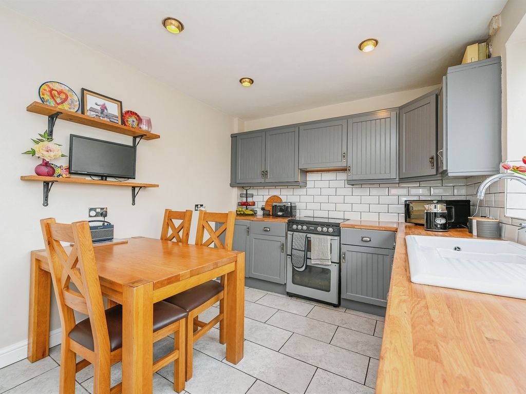 3 bed terraced house for sale in Northcliffe Road, Ashbourne DE6, £249,000
