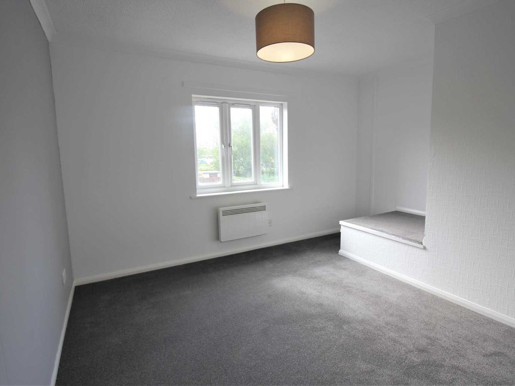 2 bed terraced house for sale in The Barrows, Locking Castle BS22, £215,000