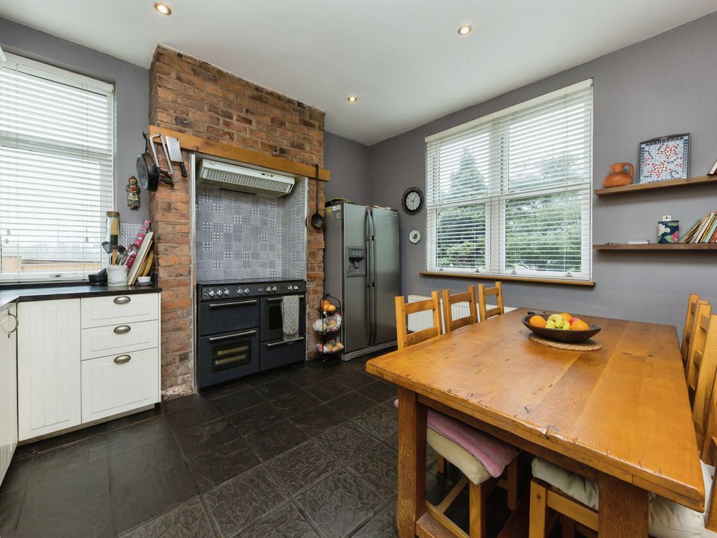 2 bed detached house for sale in Coppenhall Lane, Crewe, Cheshire CW2, £240,000