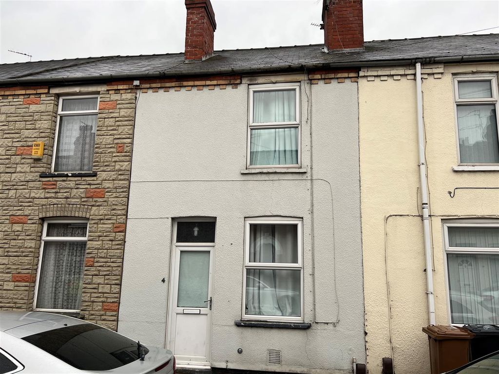 2 bed terraced house for sale in Smith Street, Lincoln LN5, £120,000