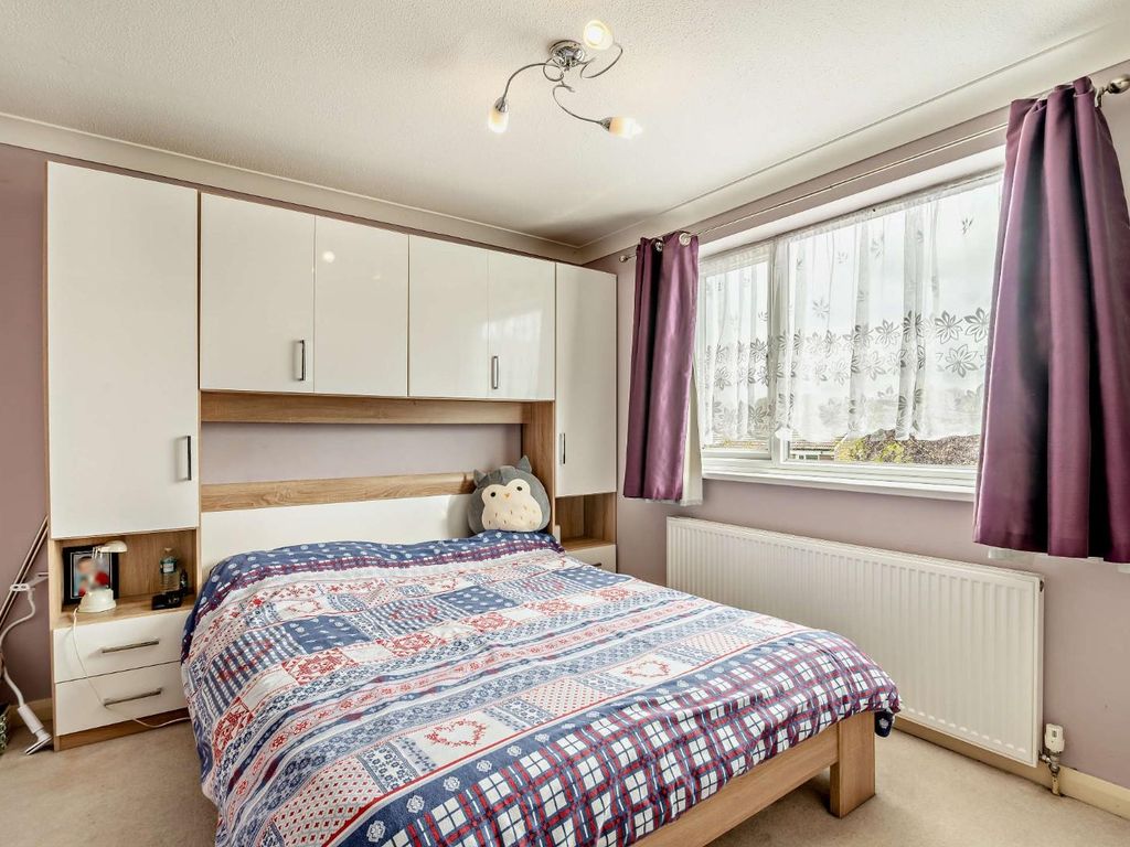 3 bed semi-detached house for sale in Burnside Road, Harrogate HG1, £250,000