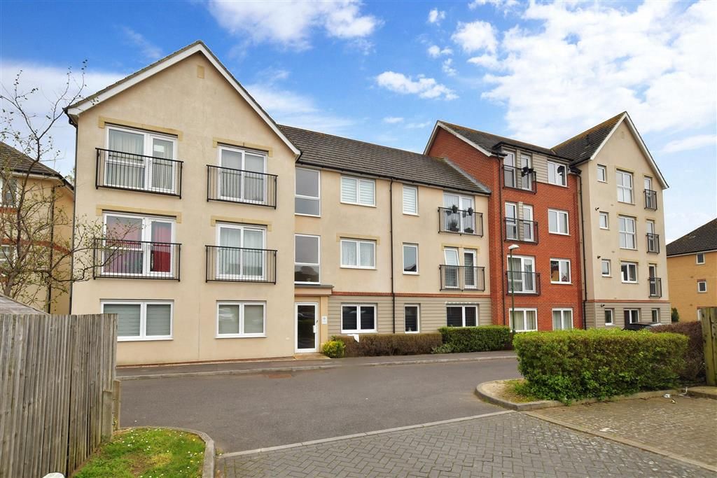 2 bed flat for sale in Cheal Way, Littlehampton, West Sussex BN17, £200,000