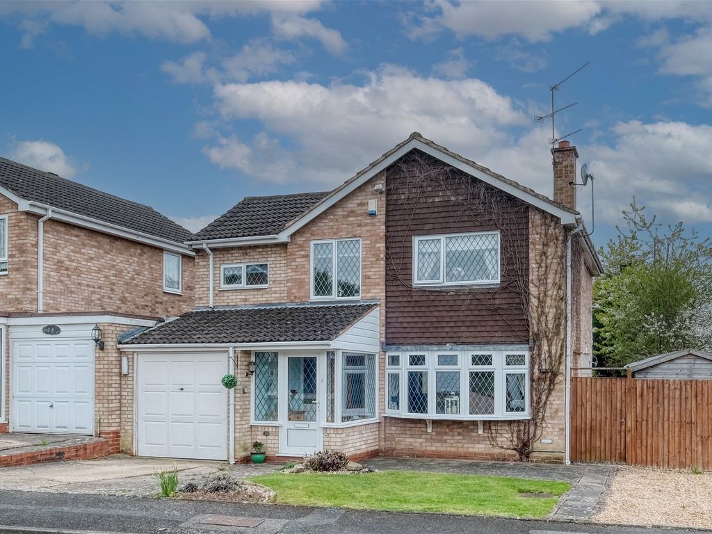 3 bed detached house for sale in Ansley Close, Matchborough East, Redditch B98, £339,950