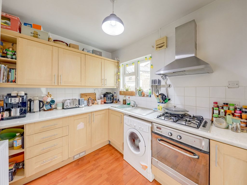 1 bed flat for sale in David's Road, Forest Hill, London SE23, £260,000