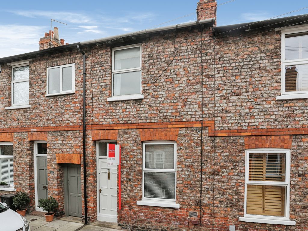 2 bed terraced house for sale in Farndale Street, York YO10, £300,000