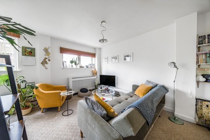 1 bed flat for sale in King House, London, Greater London N16, £170,000