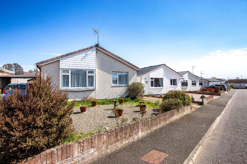 2 bed bungalow for sale in Ravensby Park Gardens, Carnoustie, Angus DD7, £165,000