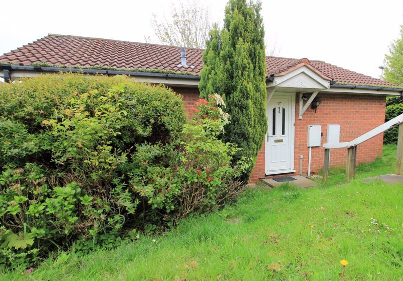 2 bed detached bungalow for sale in Strathern Drive, Hurst Hill, Coseley WV14, £219,950