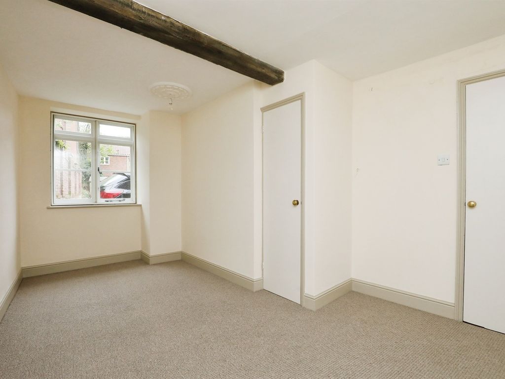 2 bed flat for sale in Church Street, Dereham NR19, £150,000