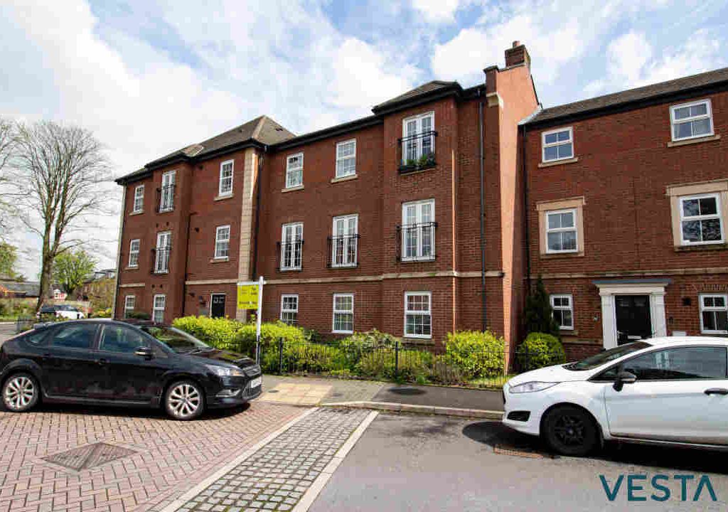 2 bed flat for sale in St Georges Parkway, Stafford ST16, £157,500