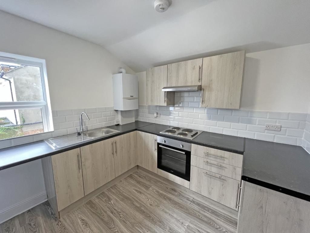 2 bed maisonette for sale in Blatchington Road, Hove BN3, £275,000