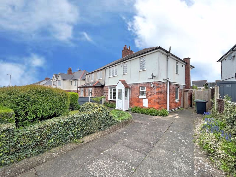 3 bed semi-detached house for sale in Crescent Avenue, Brierley Hill DY5, £180,000