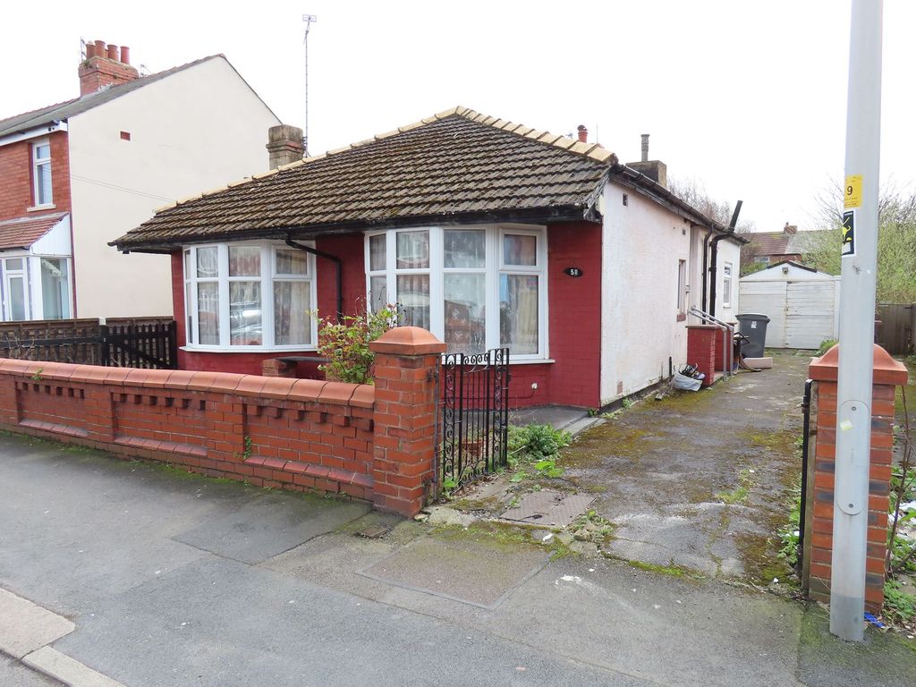 2 bed bungalow for sale in Harcourt Road, Blackpool FY4, £75,000