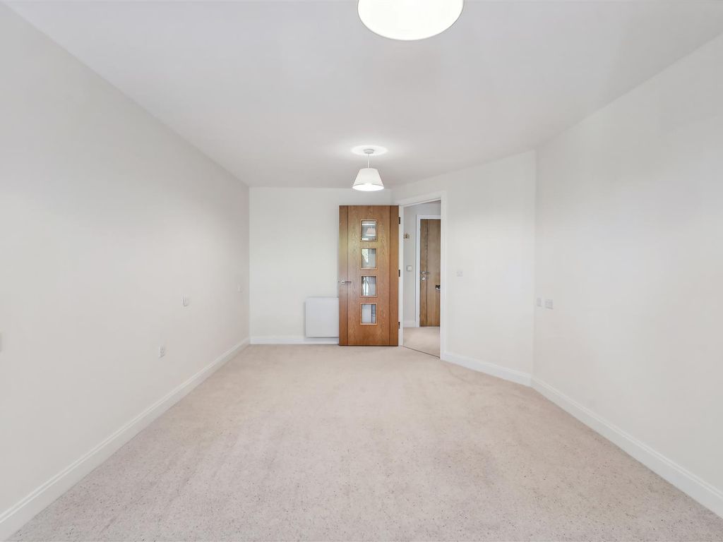 1 bed flat for sale in Wayfarer Place, The Dean, Alresford SO24, £329,950