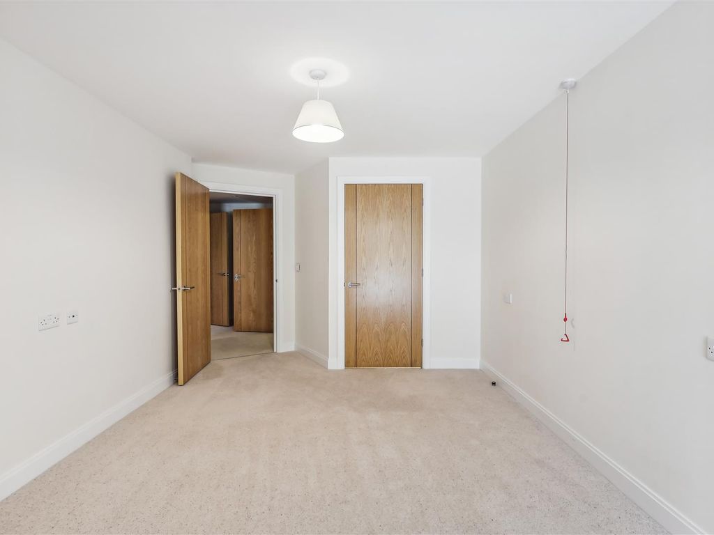 1 bed flat for sale in Wayfarer Place, The Dean, Alresford SO24, £329,950