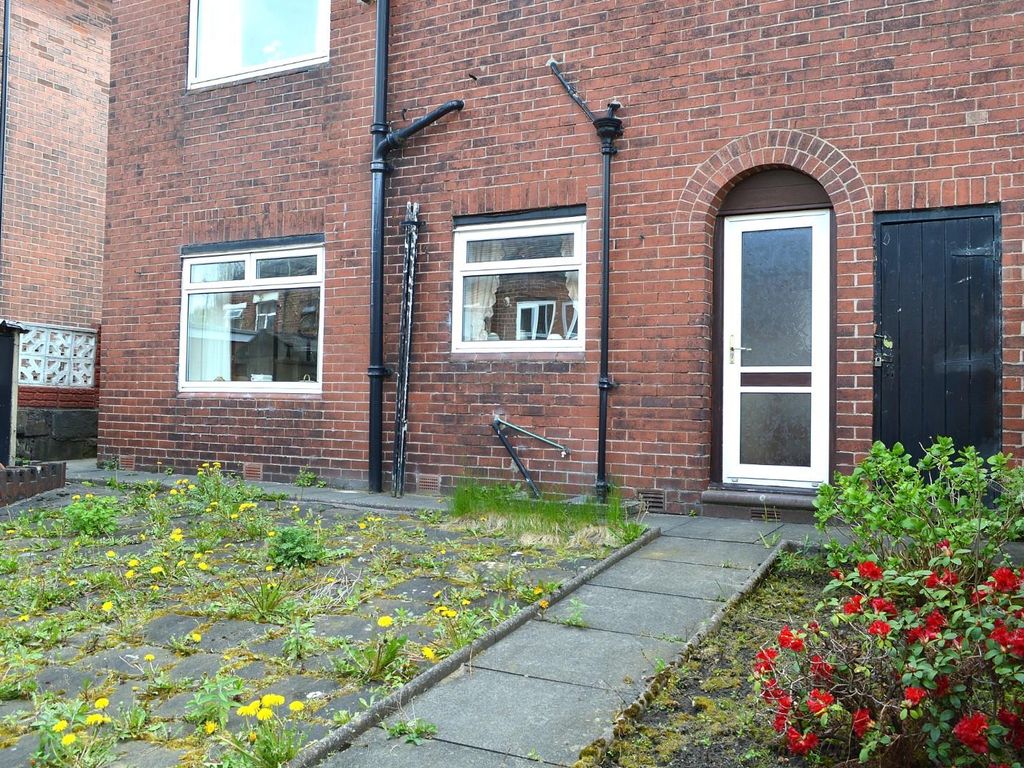3 bed town house for sale in Link Lane, Garden Suburbs, Oldham OL8, £200,000