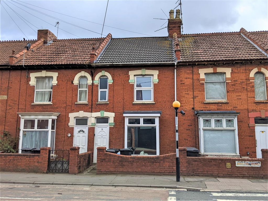 4 bed terraced house for sale in Bristol Road, Bridgwater TA6, £290,000