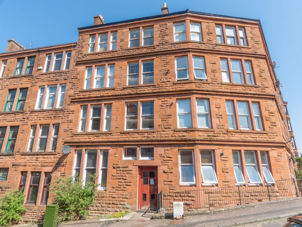 1 bed flat for sale in Craig Road, Glasgow G44, £63,000