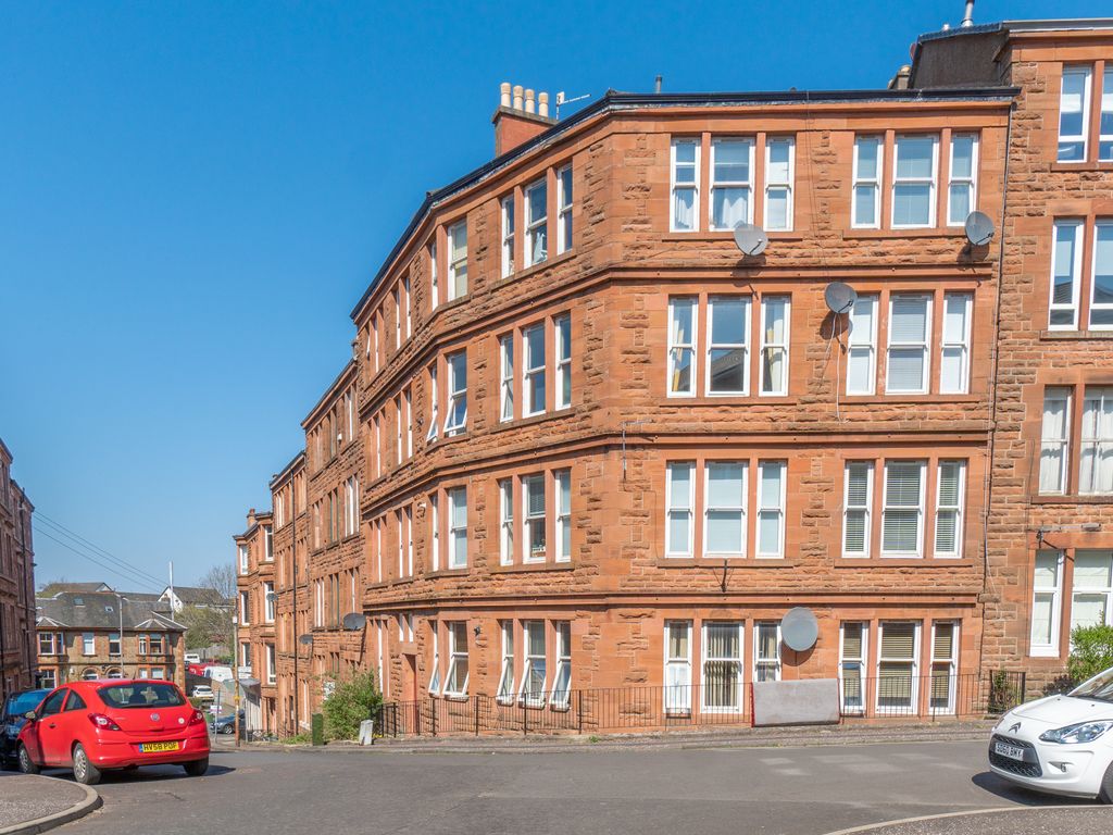 1 bed flat for sale in Craig Road, Glasgow G44, £63,000