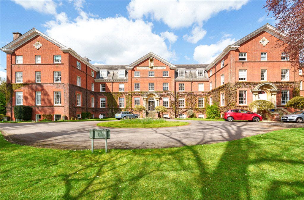 2 bed flat for sale in Montfort College, Botley Road, Romsey, Hampshire SO51, £270,000