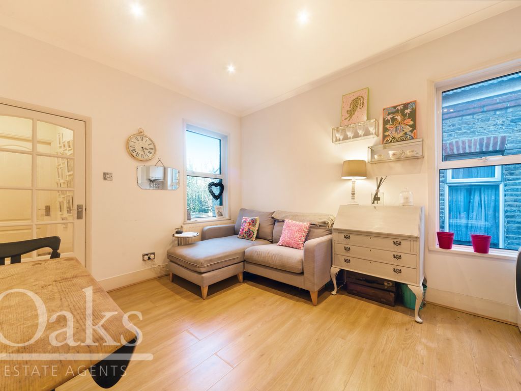 1 bed flat for sale in Leigham Vale, London SW16, £200,000