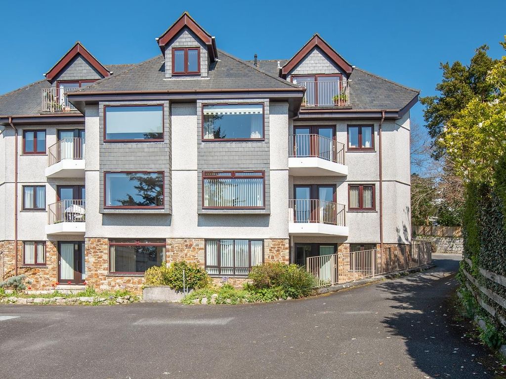 2 bed flat for sale in Sea View Road, Falmouth TR11, £235,000