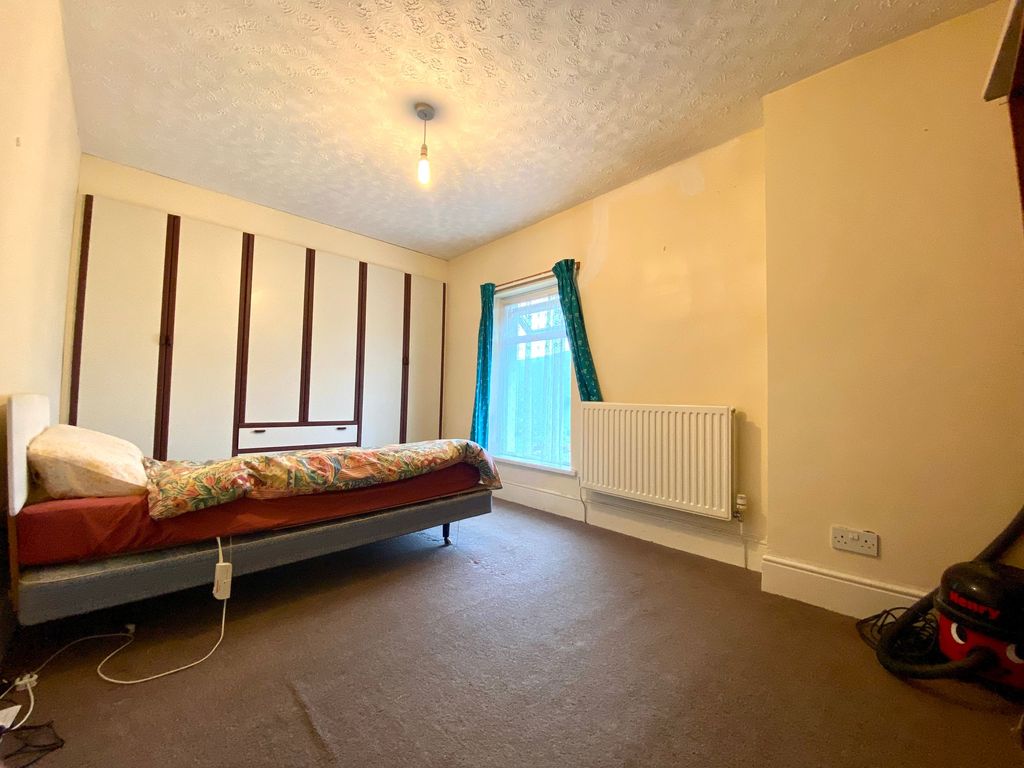 3 bed detached house for sale in Cefn Road Upper, Deri CF81, £240,000