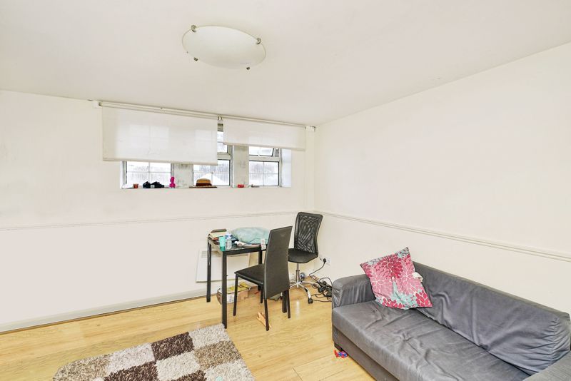 1 bed flat for sale in John Street, Luton LU1, £120,000