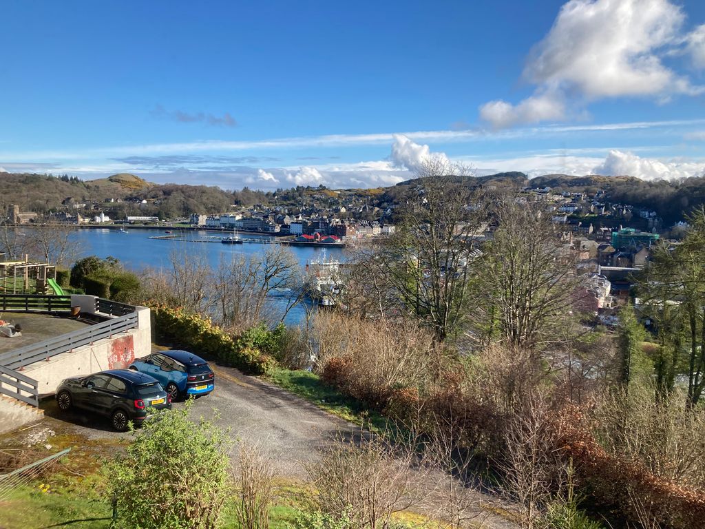 2 bed flat for sale in Villa Road, Oban PA34, £195,000