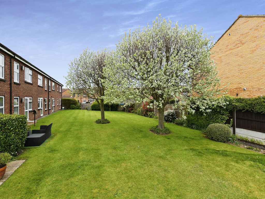 1 bed maisonette for sale in Constable View, Chelmsford, Essex CM1, £90,000